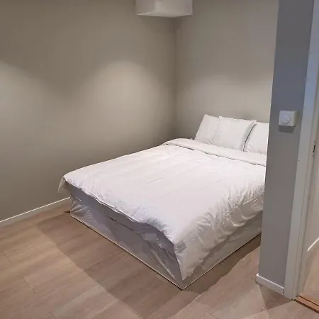 Modern Unit In